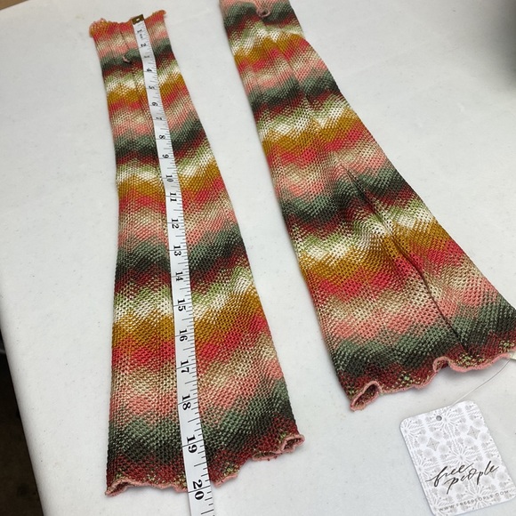 Free People Sierra Woven Diamond Print  Fingerless Gloves - Picture 6 of 13